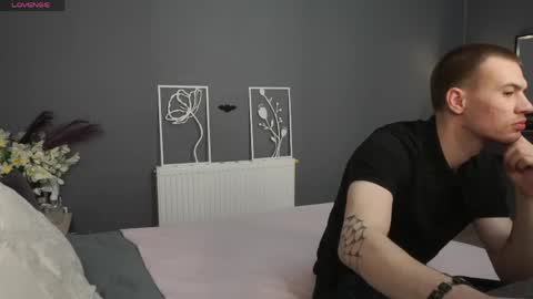 Max and Eva online show from 02.23.26