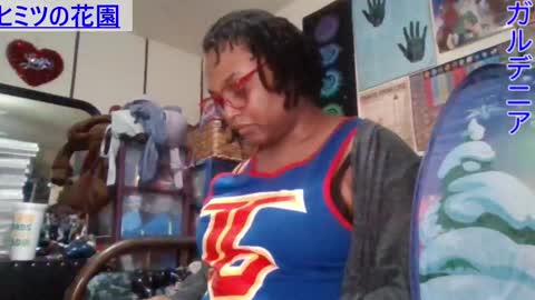 Snapshot of gardeniaspear chatting on 02.11.25 Gardenia online show from 02.11.25