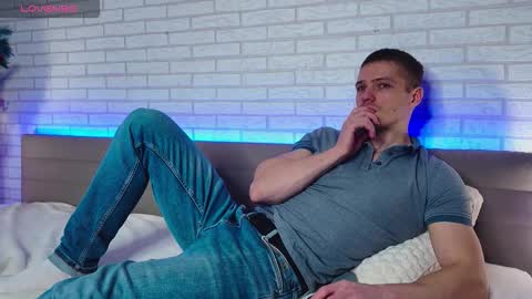 Gared online show from 12.22.25