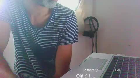 Snapshot of garrafade24 chatting on 11.16.25 Garrafade24 online show from 11.16.25