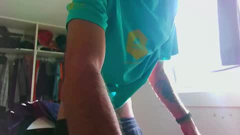 Snapshot of garrafade24 chatting on 11.17.25 Garrafade24 online show from 11.17.25