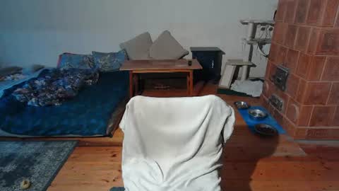 Snapshot of gattaka88 chatting on 06.21.26 The Naked Welder online show from 06.21.26