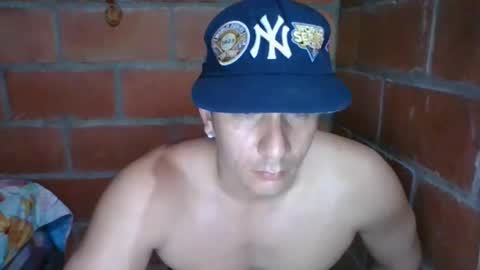 Snapshot of gattitosexy_95 chatting on 05.23.26 gattitosexy_95 online show from 05.23.26
