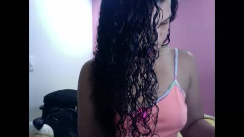 Snapshot of gatubelahotxxx chatting on 01.03.25 gatubelahotxxx online show from 01.03.25