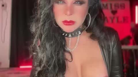 Snapshot of gaylecious chatting on 11.04.25 gayle online show from 11.04.25