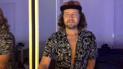 gcsurfer81 online show from 03.17.26