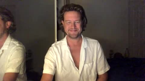 gcsurfer81 online show from 04.21.26