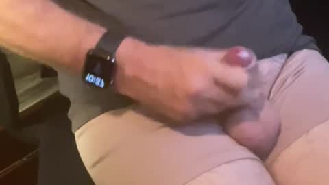 Snapshot of geelongguy chatting on 03.09.25 Chris online show from 03.09.25