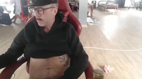 Snapshot of geequality99 chatting on 11.30.25 geequality99 online show from 11.30.25