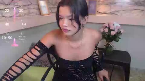 Snapshot of gemarush chatting on 12.21.24 Gema Rush online show from 12.21.24