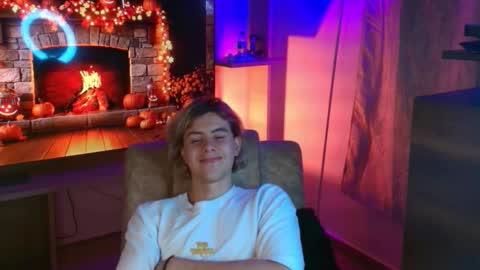 Snapshot of gemdominus chatting on 10.29.25 Gem Dominus online show from 10.29.25