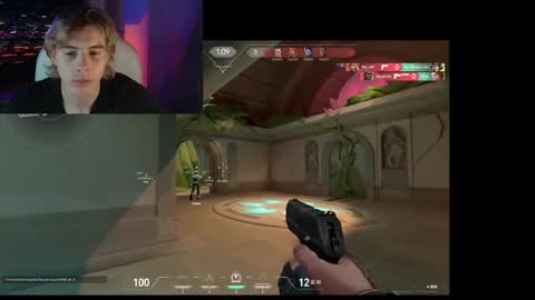 Snapshot of gemdominus chatting on 11.04.25 Gem Dominus online show from 11.04.25