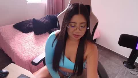 Snapshot of geminis11 chatting on 01.13.26 geminis11 online show from 01.13.26