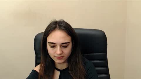 Snapshot of gemma_arterton chatting on 12.20.24 Gemma online show from 12.20.24