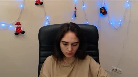 Snapshot of gemma_arterton chatting on 01.12.25 Gemma online show from 01.12.25