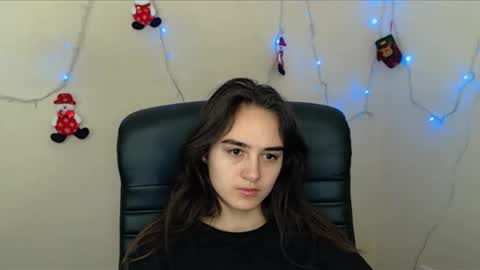 Snapshot of gemma_arterton chatting on 01.13.25 Gemma online show from 01.13.25