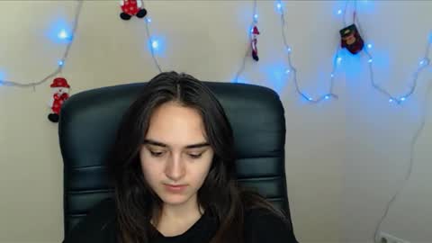 Snapshot of gemma_arterton chatting on 01.13.25 Gemma online show from 01.13.25