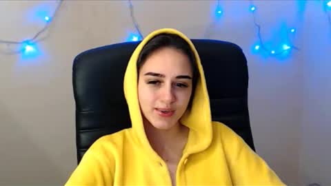 Snapshot of gemma_arterton chatting on 01.25.25 Gemma online show from 01.25.25