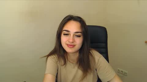 Snapshot of gemma_arterton chatting on 09.11.25 Gemma online show from 09.11.25