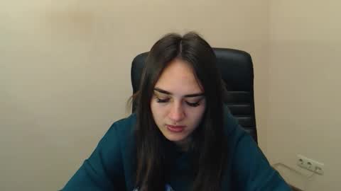 Snapshot of gemma_arterton chatting on 10.09.25 Gemma online show from 10.09.25