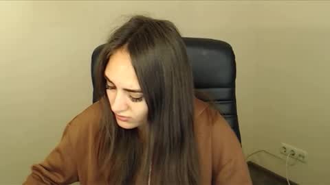 Snapshot of gemma_arterton chatting on 11.04.25 Gemma online show from 11.04.25