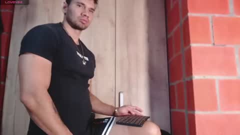 Snapshot of gendersonfit chatting on 06.16.26 gendersonfit online show from 06.16.26