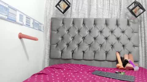 Snapshot of genesis_03_ chatting on 01.24.25 genesis_03_ online show from 01.24.25