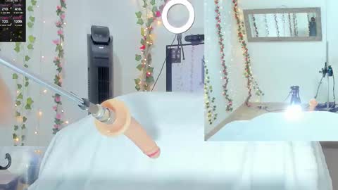 Snapshot of genesis__love_ chatting on 10.24.25 Genesis online show from 10.24.25