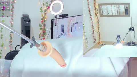 Snapshot of genesis__love_ chatting on 10.30.25 Genesis online show from 10.30.25