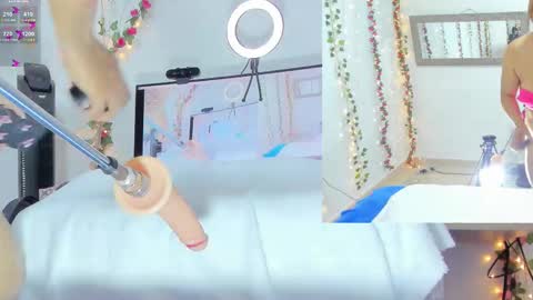 Snapshot of genesis__love_ chatting on 11.04.25 Genesis online show from 11.04.25