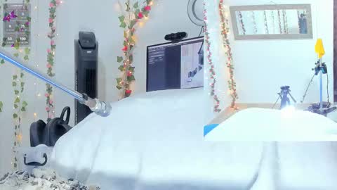 Snapshot of genesis__love_ chatting on 11.16.25 Genesis online show from 11.16.25