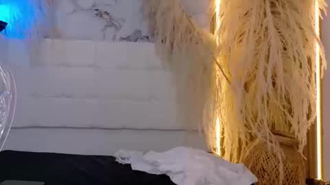 Snapshot of genesisrea__ chatting on 09.29.25 genesisrea__ online show from 09.29.25