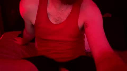 Snapshot of genitalwars chatting on 10.28.25 genitalwars online show from 10.28.25