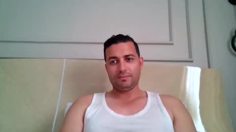 Snapshot of genteldevil chatting on 05.13.26 genteldevil online show from 05.13.26