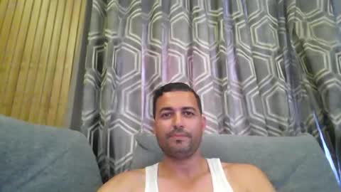 Snapshot of genteldevil chatting on 06.18.26 genteldevil online show from 06.18.26