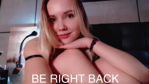 Snapshot of gentleflower23 chatting on 11.16.25 Tanya online show from 11.16.25