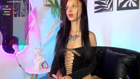 Georgina Caruso online show from 01.20.25