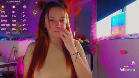 Snapshot of georgina_moschino chatting on 10.03.25 georgina_moschino online show from 10.03.25