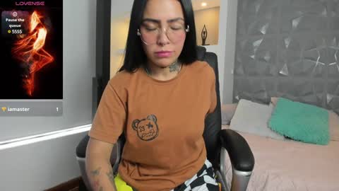 Georgina online show from 12.19.24