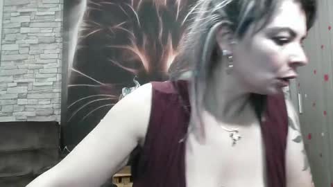 Georgina  online show from 01.12.25