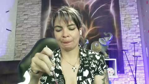 Georgina  online show from 01.13.25