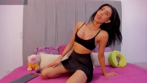 GEORGINA online show from 11.23.25