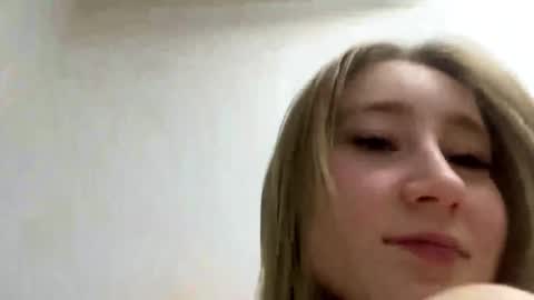 Snapshot of geralynprogacz chatting on 11.13.25 Sofie online show from 11.13.25