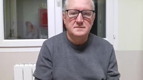 gerardlp131313 online show from 10.31.25