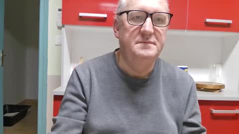 gerardlp131313 online show from 11.01.25