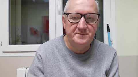 gerardlp131313 online show from 11.19.25