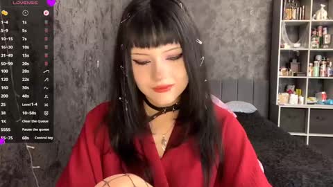 EmelyWoodes online show from 06.02.26