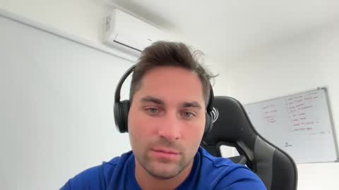 Snapshot of german_pecol chatting on 02.18.25 german_pecol online show from 02.18.25