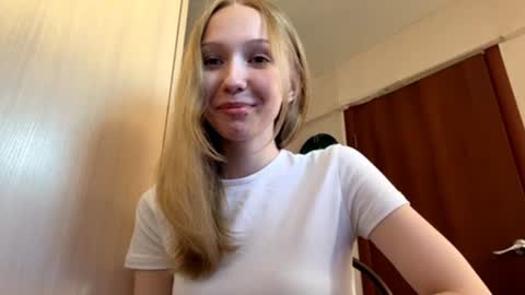 Sophie online show from 06.16.26