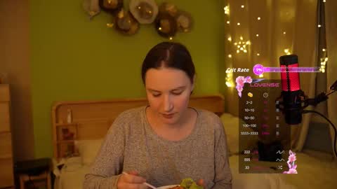 Snapshot of gessifossa chatting on 09.18.25 Anna online show from 09.18.25